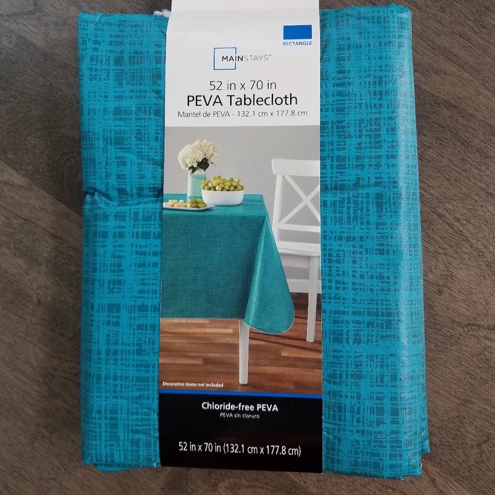 NWT Tablecloth